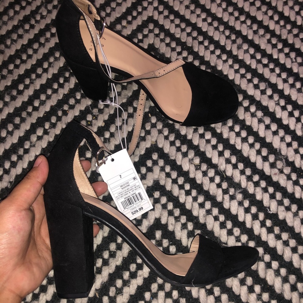 NEW black heels